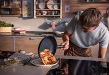 Fissler presenta su nueva gama se sartenes Essential® Black